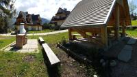Vonkajšia záhrada v ubytovaní Apartament Podkowa z widokiem na Giewont