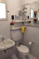 A bathroom at La Luna nel Parco
