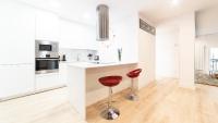 A kitchen or kitchenette at Central Luxury- SSHousing