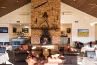 Un lugar para sentarse en Bowen Inn Motel