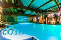Der Swimmingpool an oder in der Nähe von Mauritius Hotel & Therme