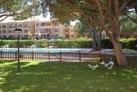 The swimming pool at or close to Apartaments Beach & Golf Resort
