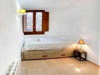 Postel nebo postele na pokoji v ubytování Galligants Apartment