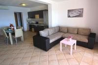 Posedenie v ubytovaní Beachfront Apartments Baricevic with Pool