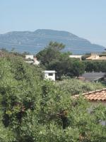 A general mountain view or a mountain view taken from the homestay