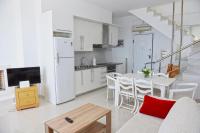 Kuchyňa alebo kuchynka v ubytovaní Verga Villas Resort