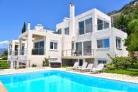 Bazén v ubytovaní Verga Villas Resort alebo v jeho blízkosti
