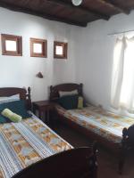 Quarto Twin com Casa de Banho Partilhada