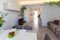 Posedenie v ubytovaní Milano Business Balcony Flat