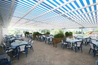 Reštaurácia alebo iné gastronomické zariadenie v ubytovaní Hotel-Café Perner