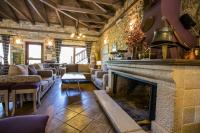 Posedenie v ubytovaní Village Inn