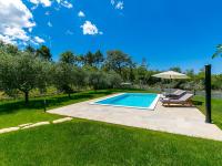 Bazén v ubytování Pool Premium Apartment nebo v jeho okolí