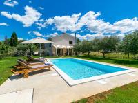 Bazén v ubytování Pool Premium Apartment nebo v jeho okolí