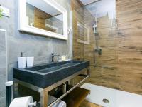 Koupelna v ubytování Pool Premium Apartment
