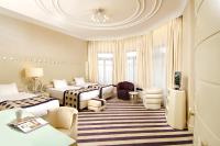 Postel nebo postele na pokoji v ubytování Taxim Hill Hotel