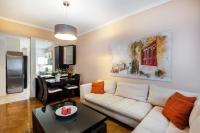 A seating area at Acropolis Stylish Suite
