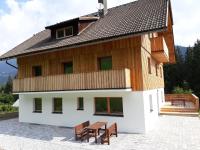Budynek, w którym mieści się apartament