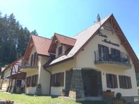 Budova, v ktorej sa apartmán nachádza