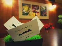 Certifikát, hodnocení, plakát nebo jiný dokument vystavený v ubytování Hotel La Rivera