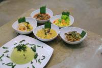 Jídlo v hotelu nebo okolí