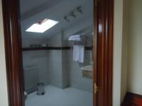 B&B HOTEL Gijón Centro Begoñaにあるバスルーム