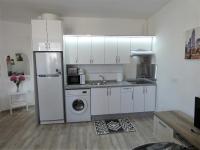 Kuchnia lub aneks kuchenny w obiekcie Rosamar Luxury Apartment