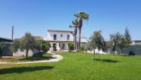 A garden outside VILLA GIUMMARITO B&B