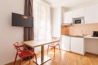 Residhotel Vieux Portにあるキッチンまたは簡易キッチン
