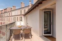 Residhotel Vieux Portにあるバルコニーまたはテラス