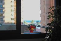 A balcony or terrace at Recently refurbished apartment with sea views.