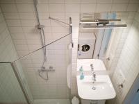 Kúpeľňa v ubytovaní Sea Cliff Apartment Rewal