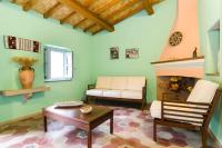 A seating area at Antica Dimora del Melograno