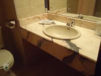 B&B HOTEL Gijón Centro Begoñaにあるバスルーム
