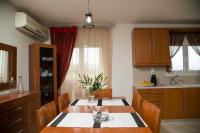 A kitchen or kitchenette at Bella Vista House