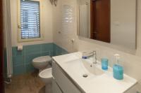 A bathroom at B&B ABRUZZO