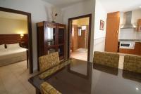 Kuchyňa alebo kuchynka v ubytovaní Apartamentos Ardales