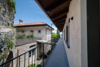 A balcony or terrace at Relais San Vigilio al Castello