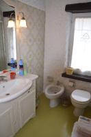 A bathroom at B&B VILLA LUPIDI