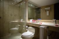Best Western Plus 93 Park Hotelにあるバスルーム