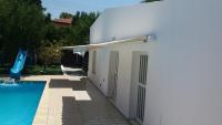 Bazén v ubytování Alekas Pool and Garden Home nebo v jeho okolí