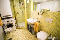 A bathroom at Appartements Steingasse