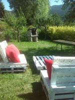 A garden outside La Molinela B&B