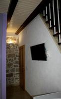 Televízia a/alebo spoločenská miestnosť v ubytovaní Apartment Cukarin A2 BOL-CENTER, Croatia