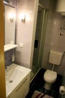 Kúpeľňa v ubytovaní Apartment Cukarin A2 BOL-CENTER, Croatia