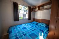 Posteľ alebo postele v izbe v ubytovaní Camping Media Mobile Homes in Brioni Sunny Camping
