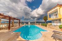 Bazén v ubytování Gera Bay Studios And Apartments nebo v jeho okolí