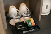 ホテルマイステイズ名古屋錦にあるコーヒーまたはお茶