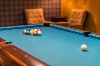 Biliár nebo kulečník v ubytování Hotel Polanica Resort & Spa