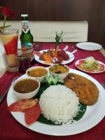 Jídlo v hotelu nebo okolí