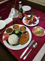 Jídlo v hotelu nebo okolí